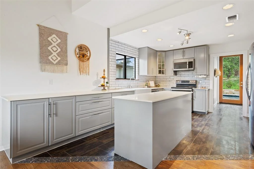 Photo of 5308 Great Divide DR