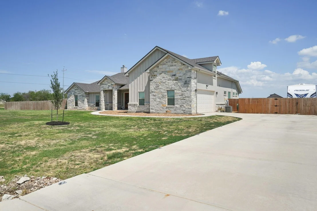 Photo of 103 RUSTIC WOODS