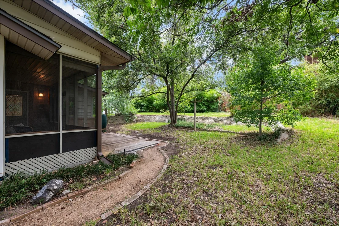 Photo of 1721 Deerfield DR