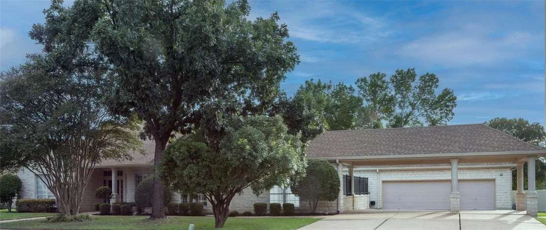 Photo of 10800 River Plantation DR