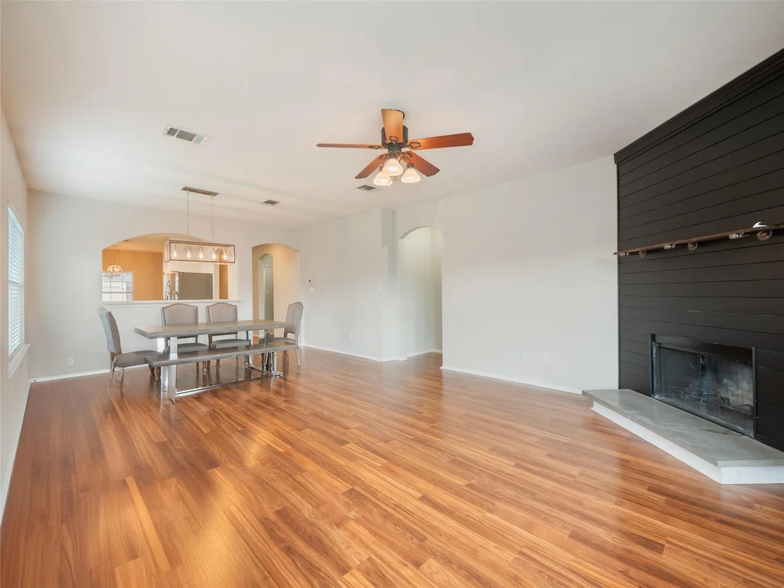 Photo of 115 N Brown ST
