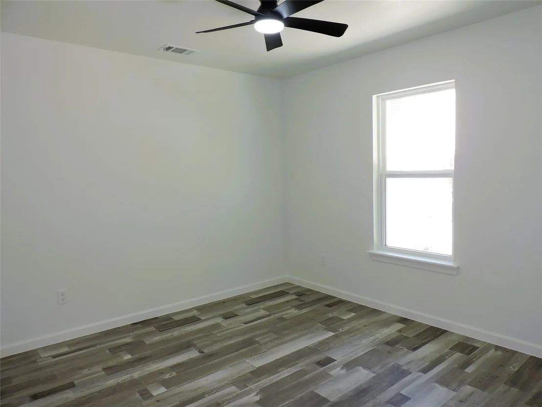 Photo of 705 E Highway 82