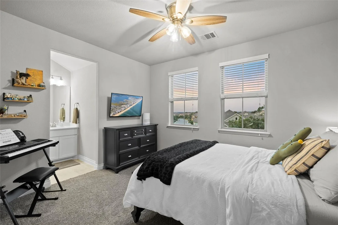 Photo of 177 Catani LOOP