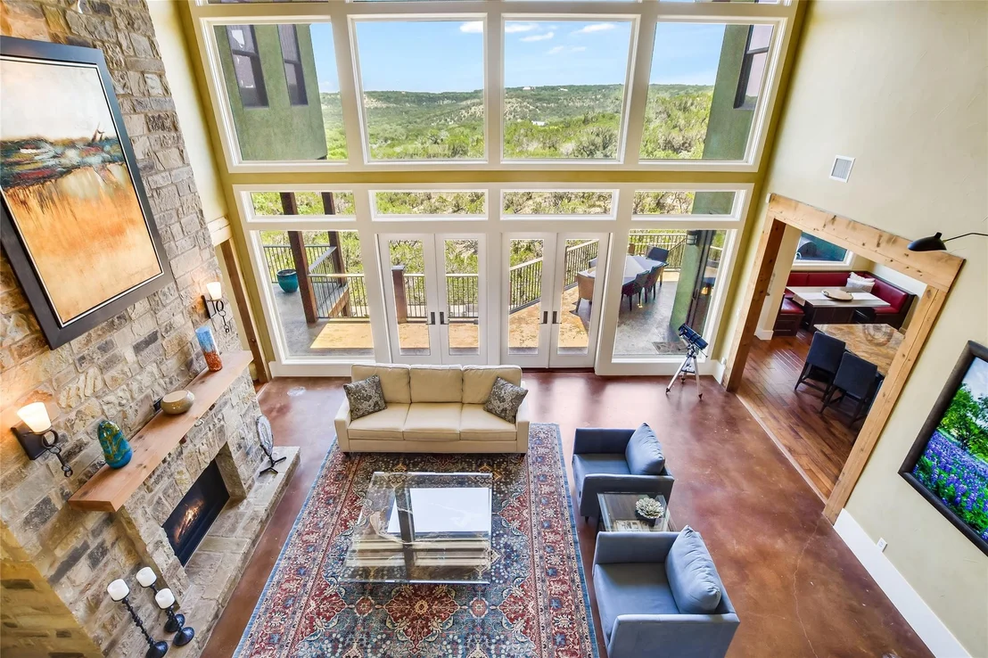 Photo of 400 Hillview RD