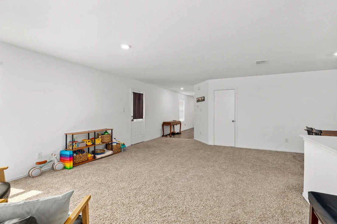 Photo of 2404 Windrow LN