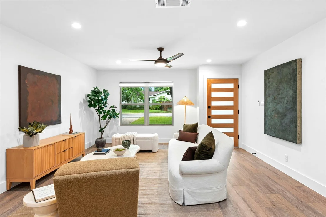 Photo of 8601 Winding WALK