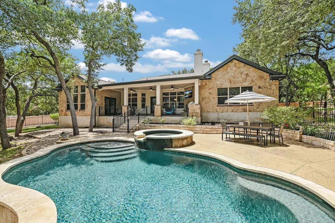 Photo of 524 Highland Spring LN