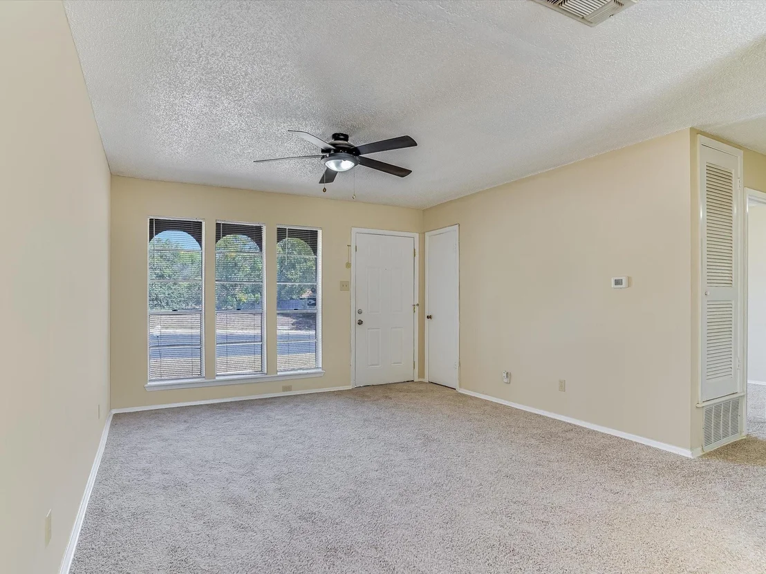 Photo of 819 Turtle Creek BLVD