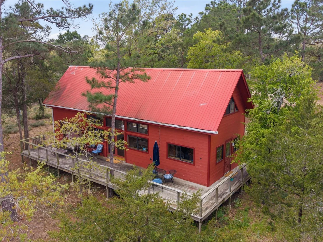 Photo of 215 Lakeview DR