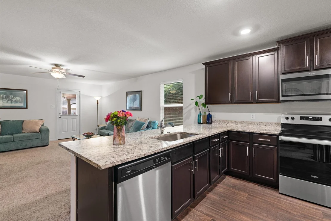 Photo of 212 Hyacinth WAY