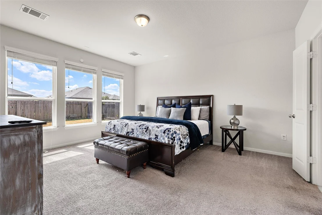 Photo of 521 Hendelson LN