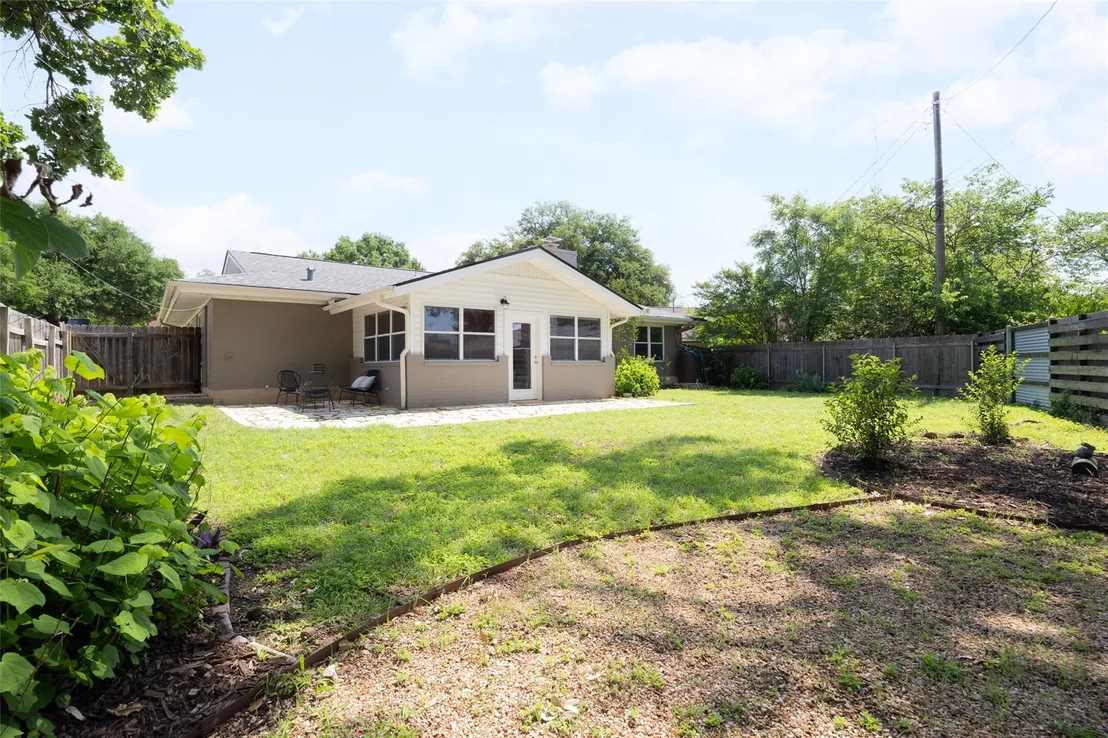 Photo of 1805 Westmoor DR