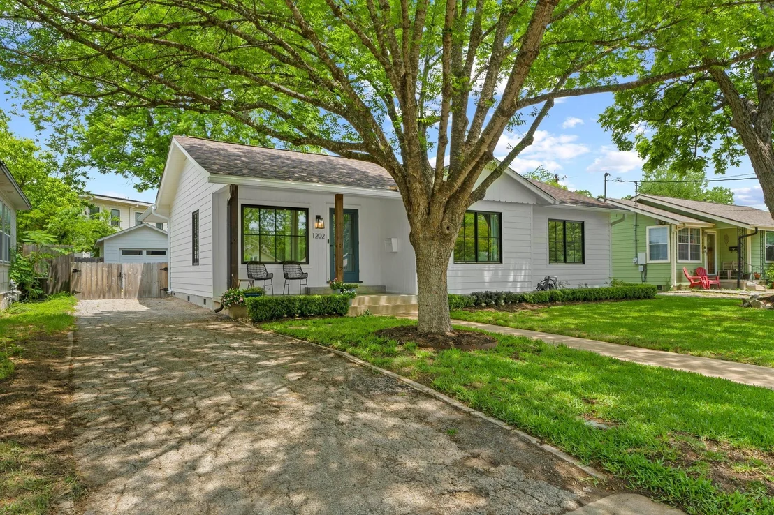 Photo of 1202 Madison Ave