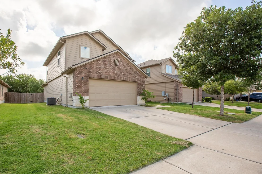 Photo of 614 Pinnacle DR