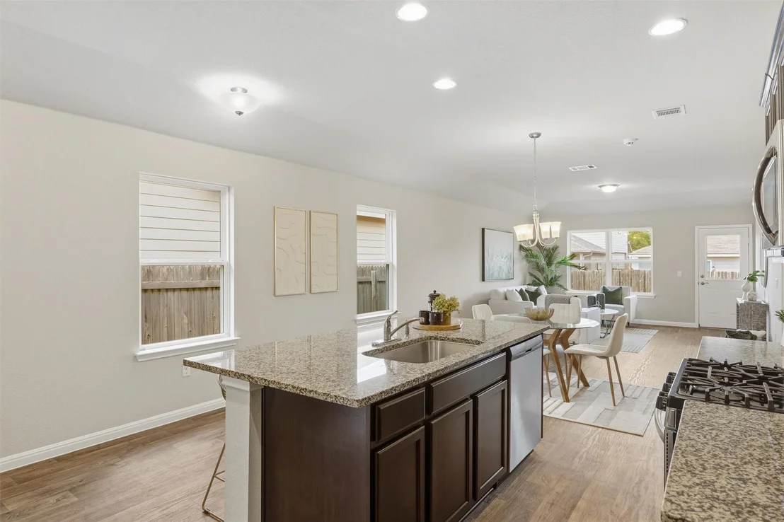 Photo of 201 Yoakum ST