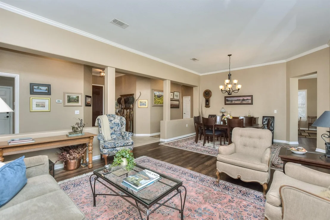 Photo of 111 Juniper Berry TRL