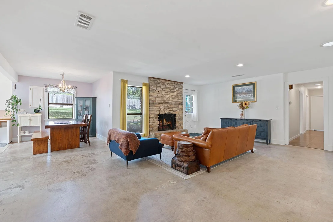 Photo of 8705 S View RD