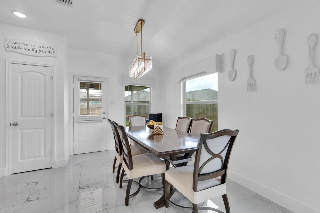 Photo of 119 Beth Ann LOOP