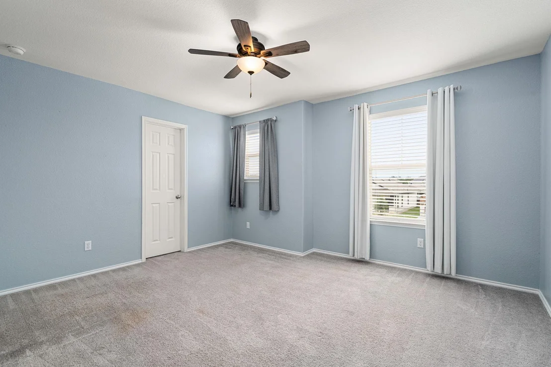 Photo of 340 Harper LN