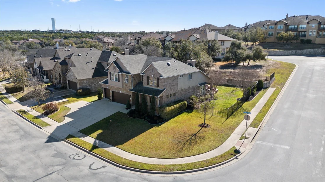 Photo of 302 Bellagio DR