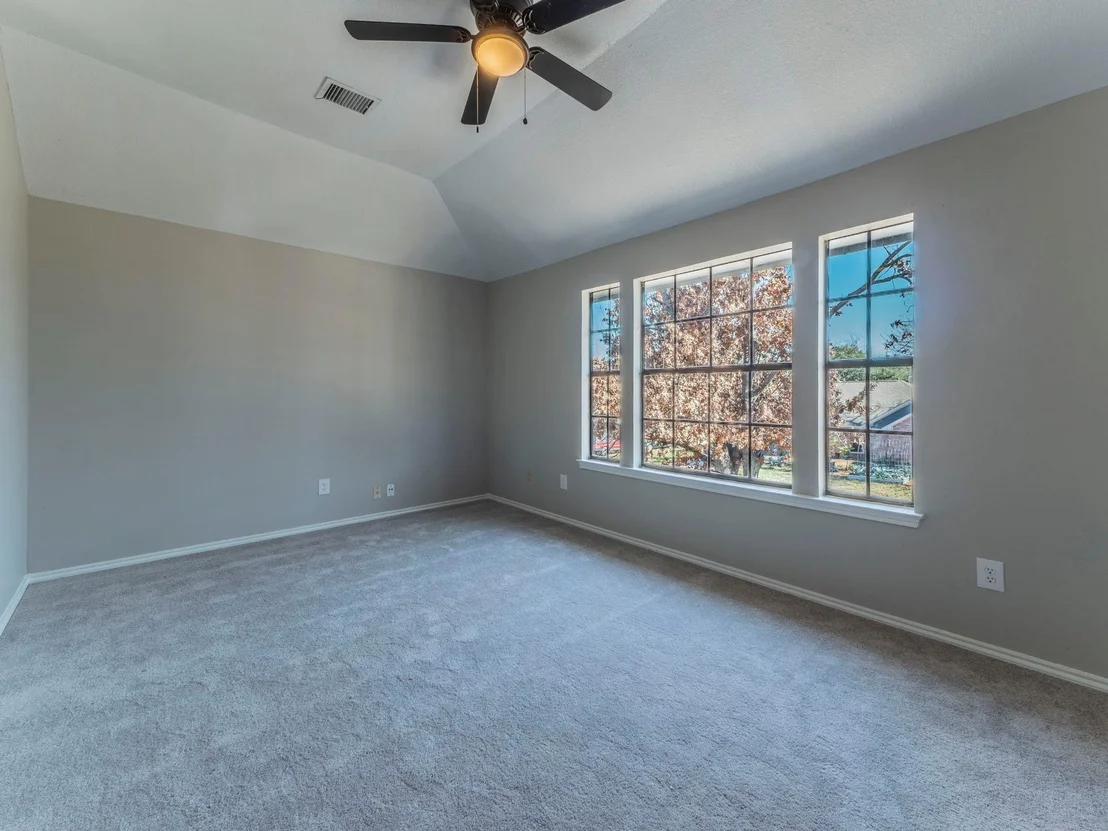 Photo of 1807 Parkwood DR