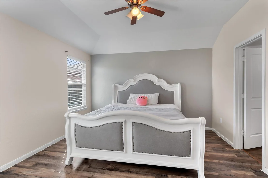 Photo of 15013 Roody LN