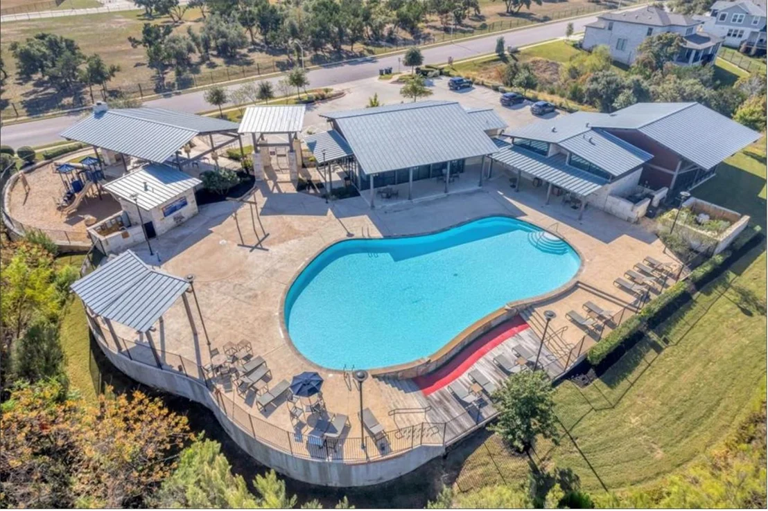 Photo of 2404 Burberry LN