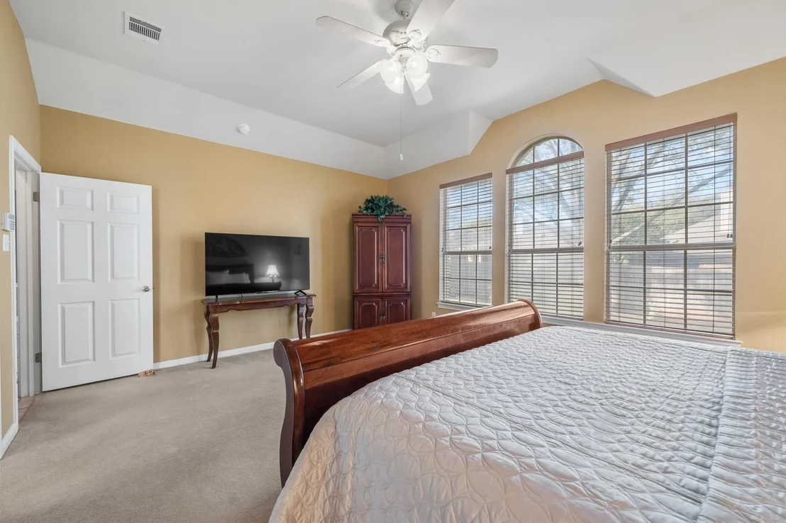 Photo of 15016 Thatcher DR