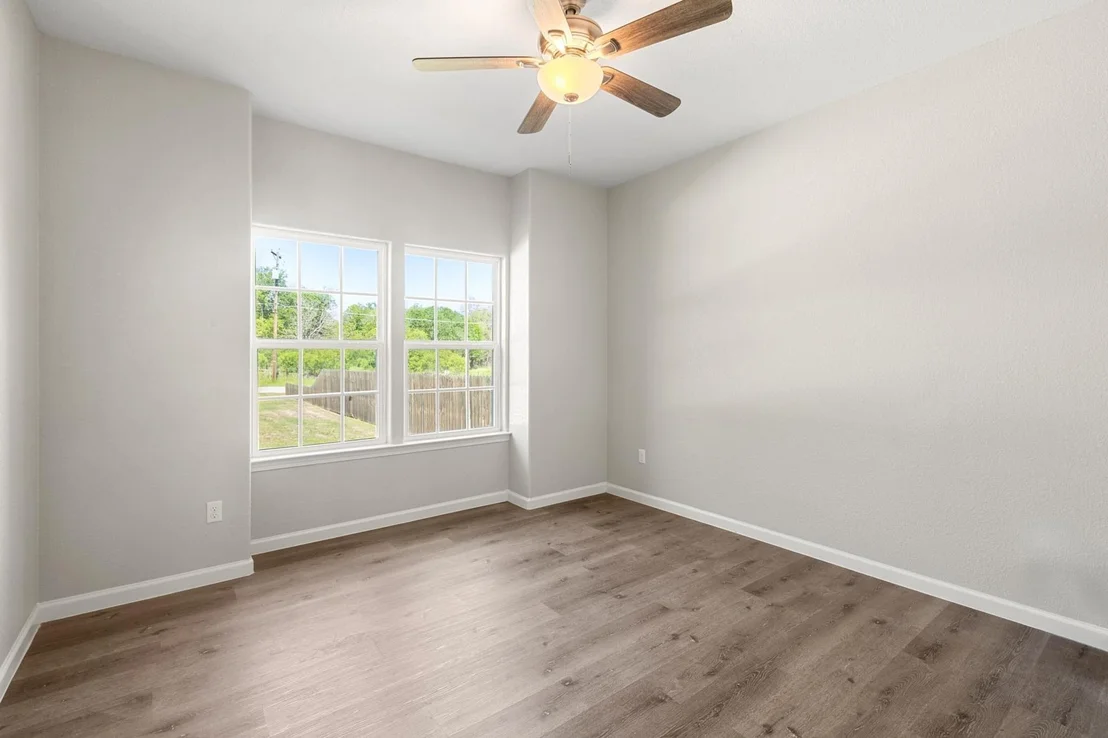 Photo of 220 Spruce Ave