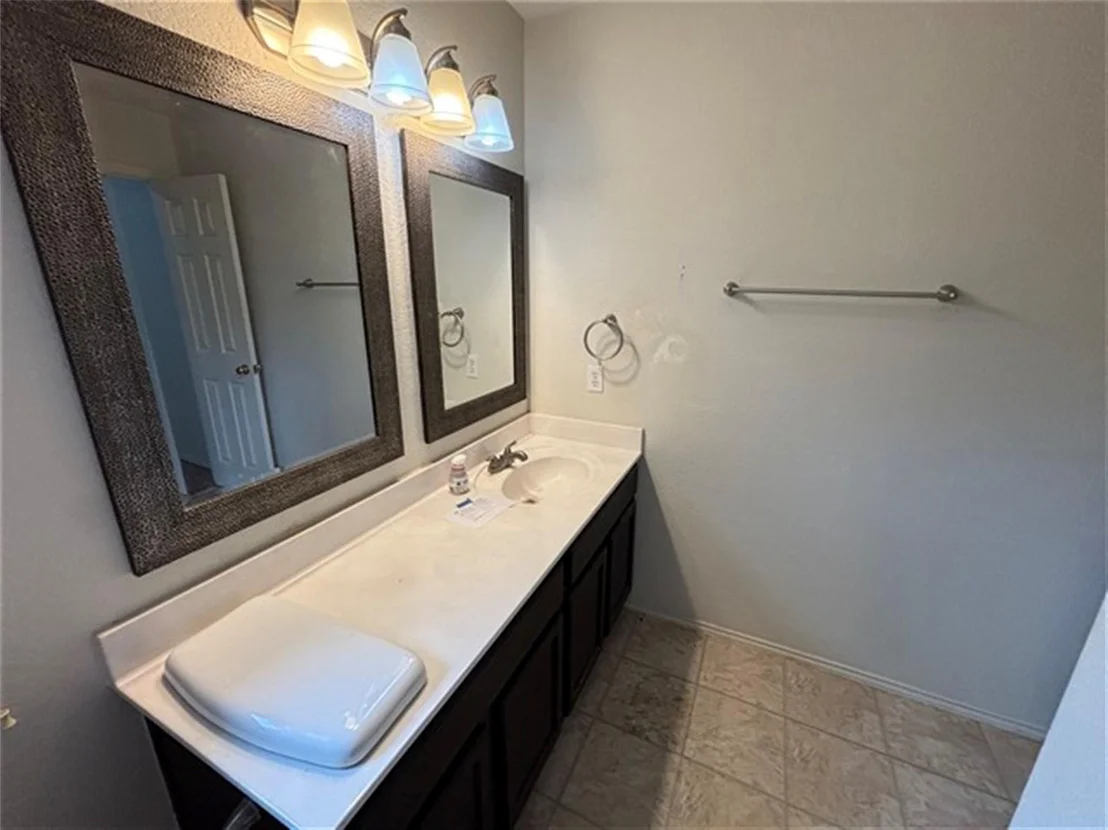 Photo of 12828 Starbrimson TRL