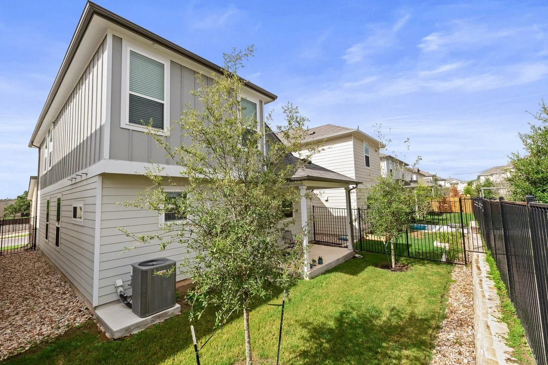 Photo of 1128 Autumn Heather DR