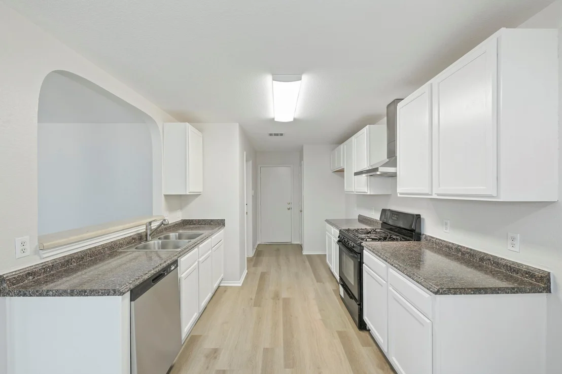 Photo of 399 Paddington DR