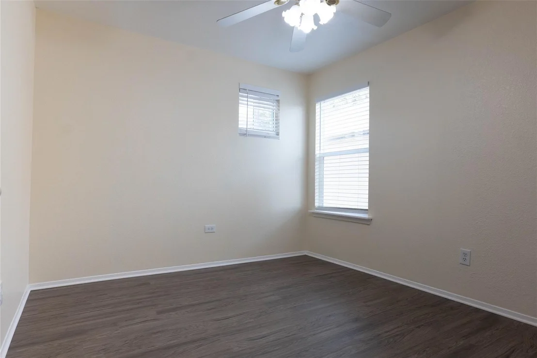 Photo of 1705 Sylvia LN