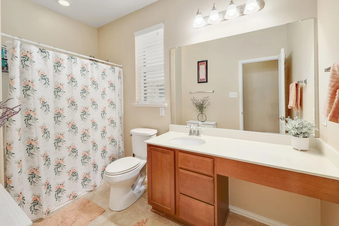 Photo of 217 Sheepshank DR