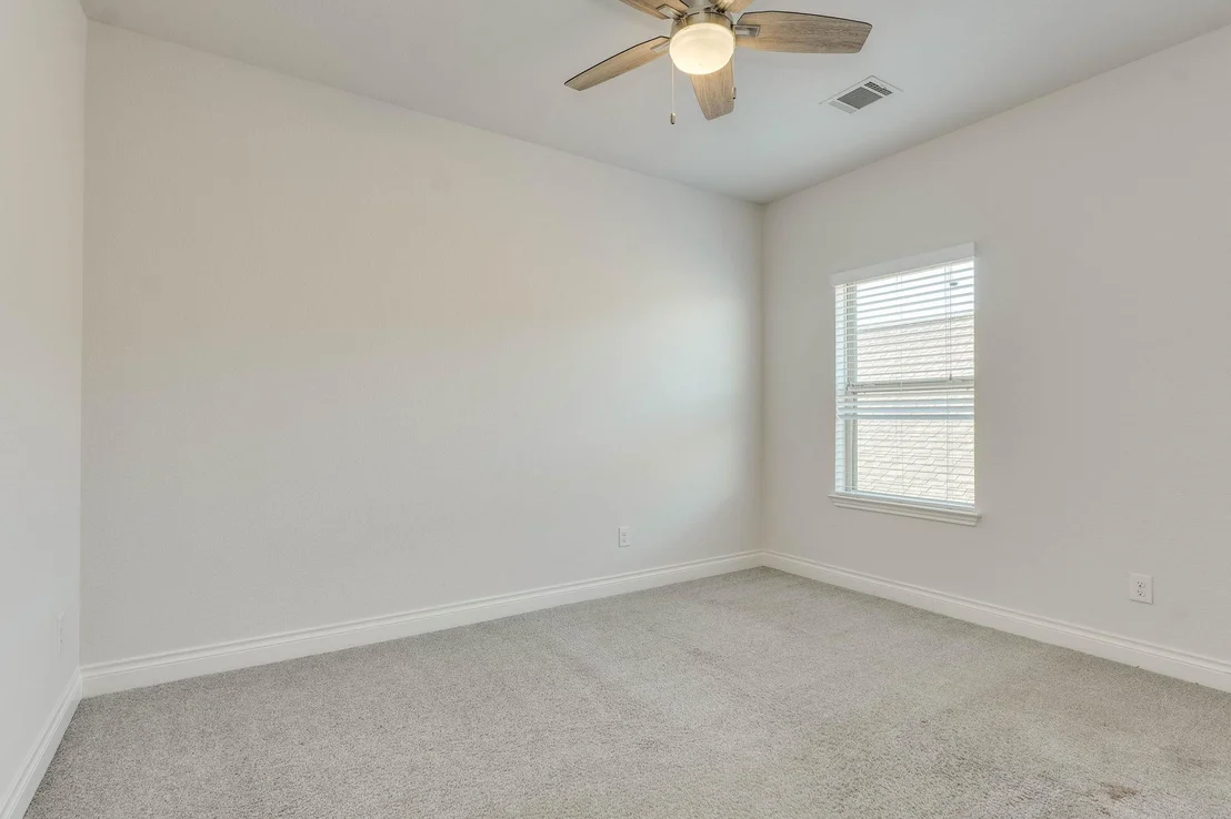 Photo of 337 CROSSVINE TRL