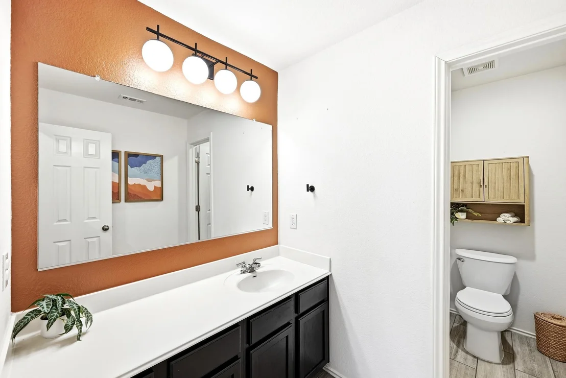 Photo of 184 Coral Stone TRL