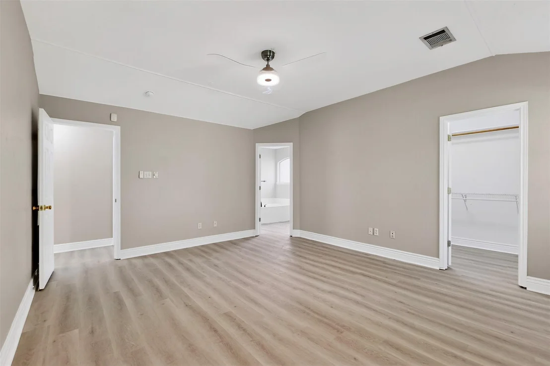 Photo of 5008 Barlow DR