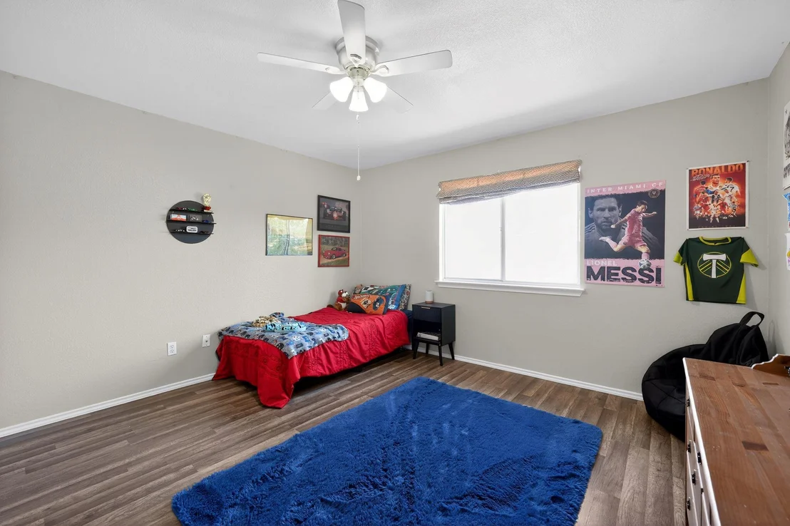Photo of 748 Bills CIR