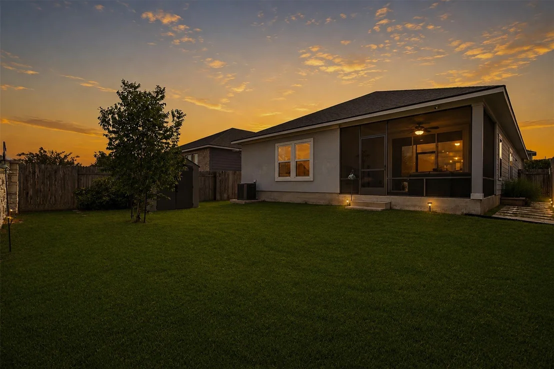Photo of 208 Winding Hollow LN