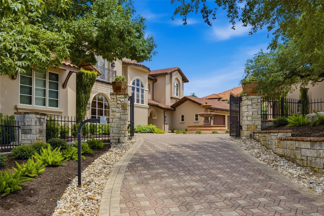 Photo of 1025 Marly WAY