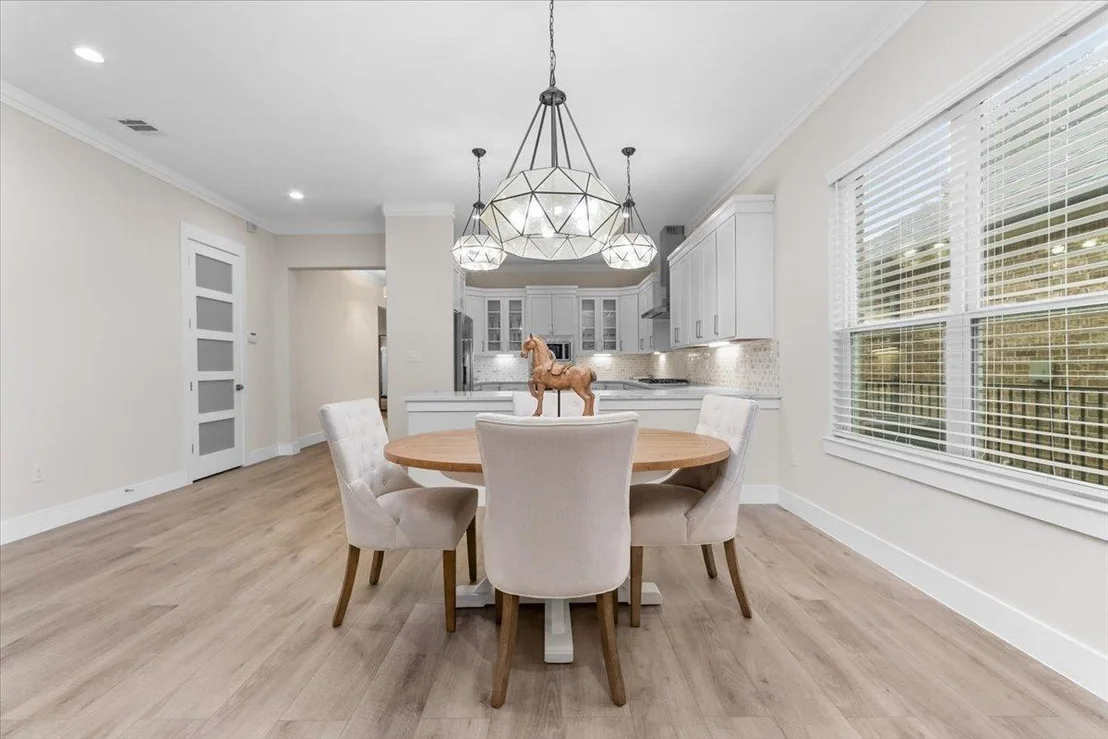 Photo of 3008 Legend Oaks BLVD