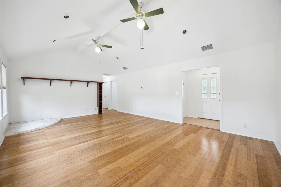 Photo of 4451 County Road 467