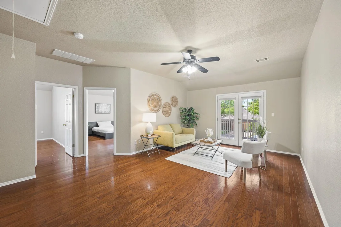 Photo of 709 Belmont DR