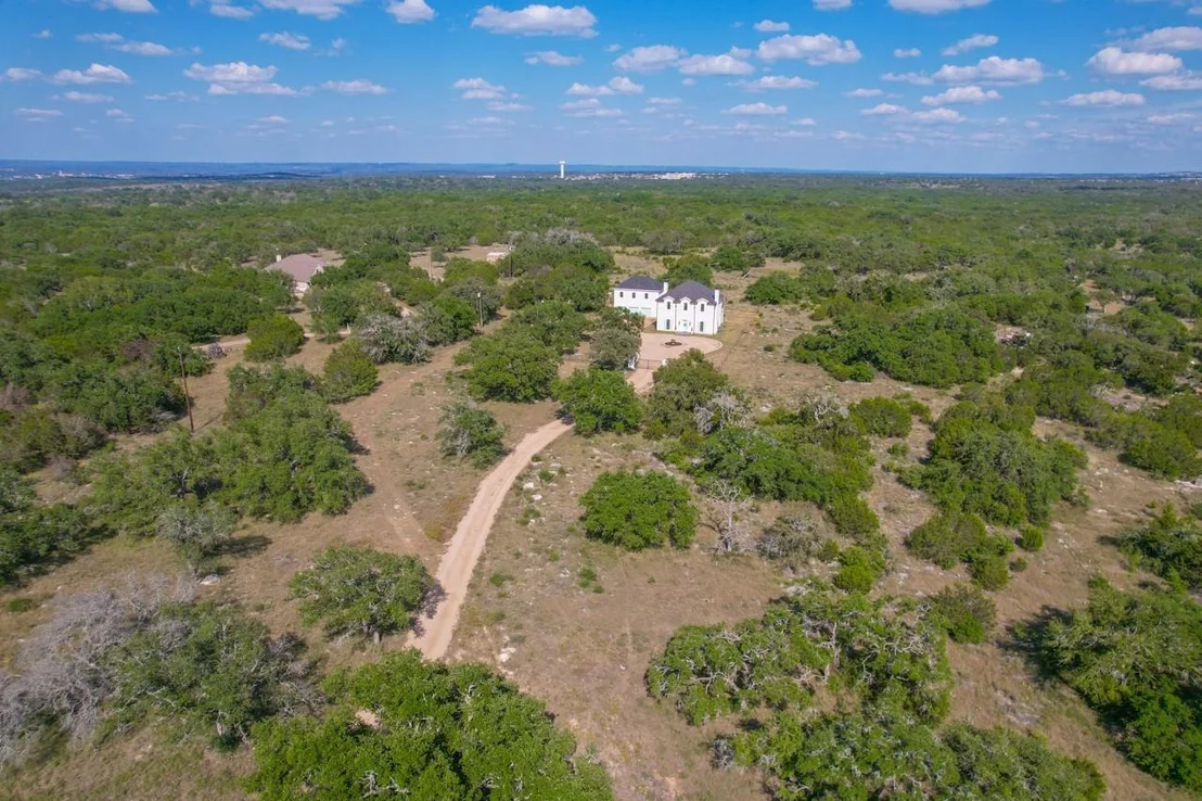 Photo of 301 Twisted Oak DR