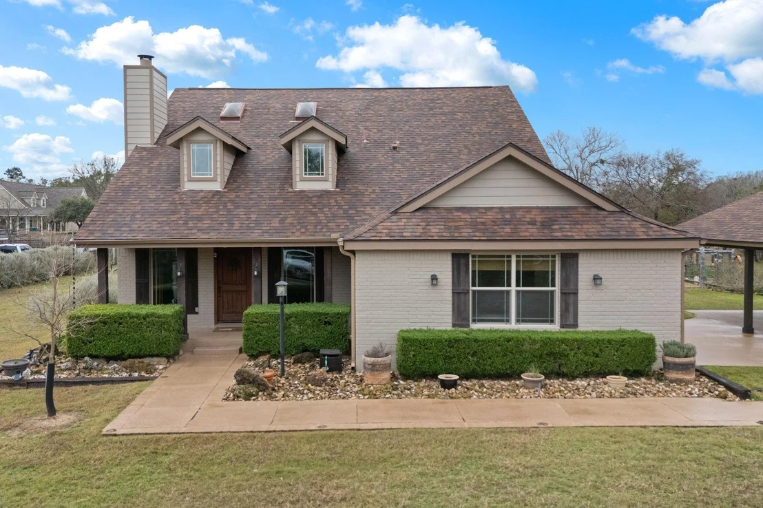 Photo of 413 Spring Valley RD