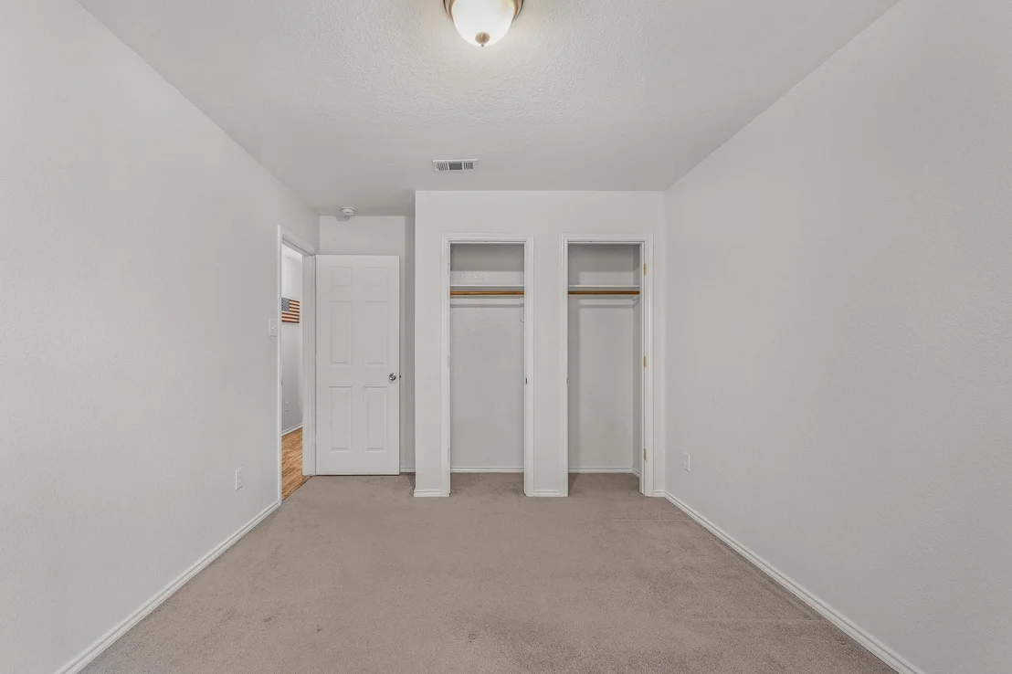 Photo of 308 Curtis DR