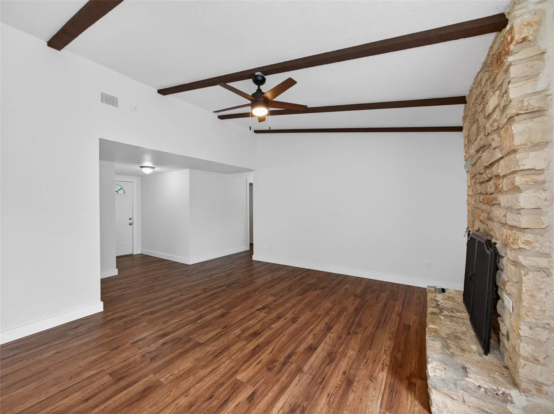Photo of 602 Old Stone RD