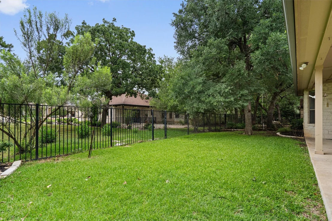 Photo of 1005 Fort Davis ST