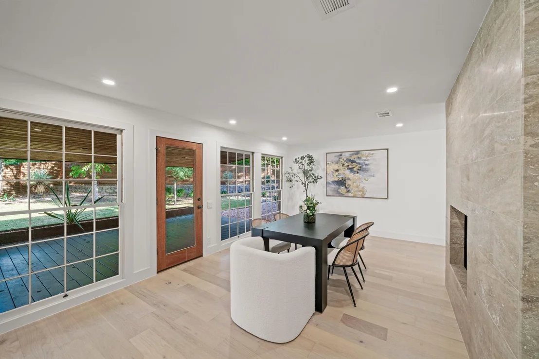 Photo of 2703 Oakhaven DR
