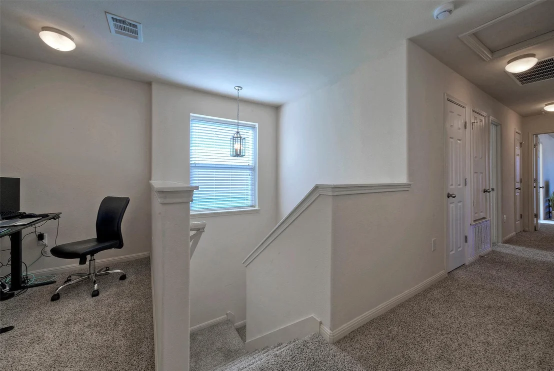 Photo of 18312 Mammoth Cave BLVD